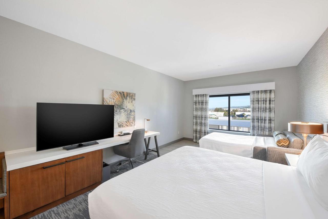 Queen Room with Two Queen Beds - Hearing Accessible at Hilton Garden Inn Fremont Milpitas
