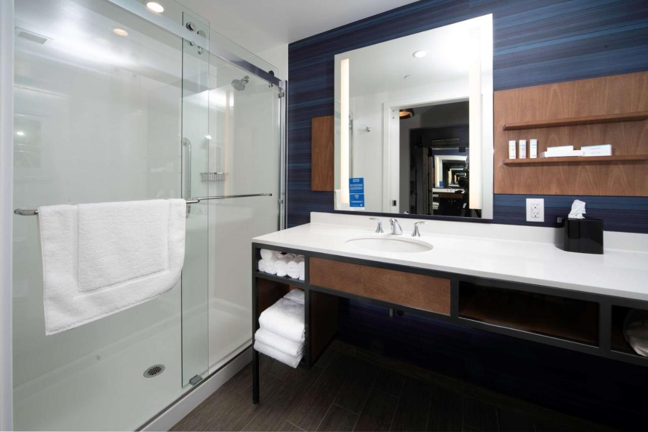Deluxe King Room with Sofa Bed at Hilton Garden Inn Fremont Milpitas