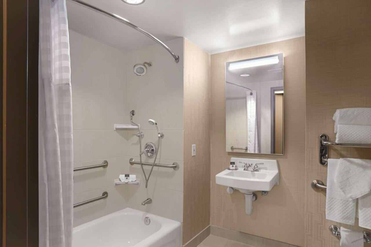 Queen Room with Two Queen Beds - Disability Access/Hearing Accessible at DoubleTree by Hilton San Francisco Airport North Bayfront