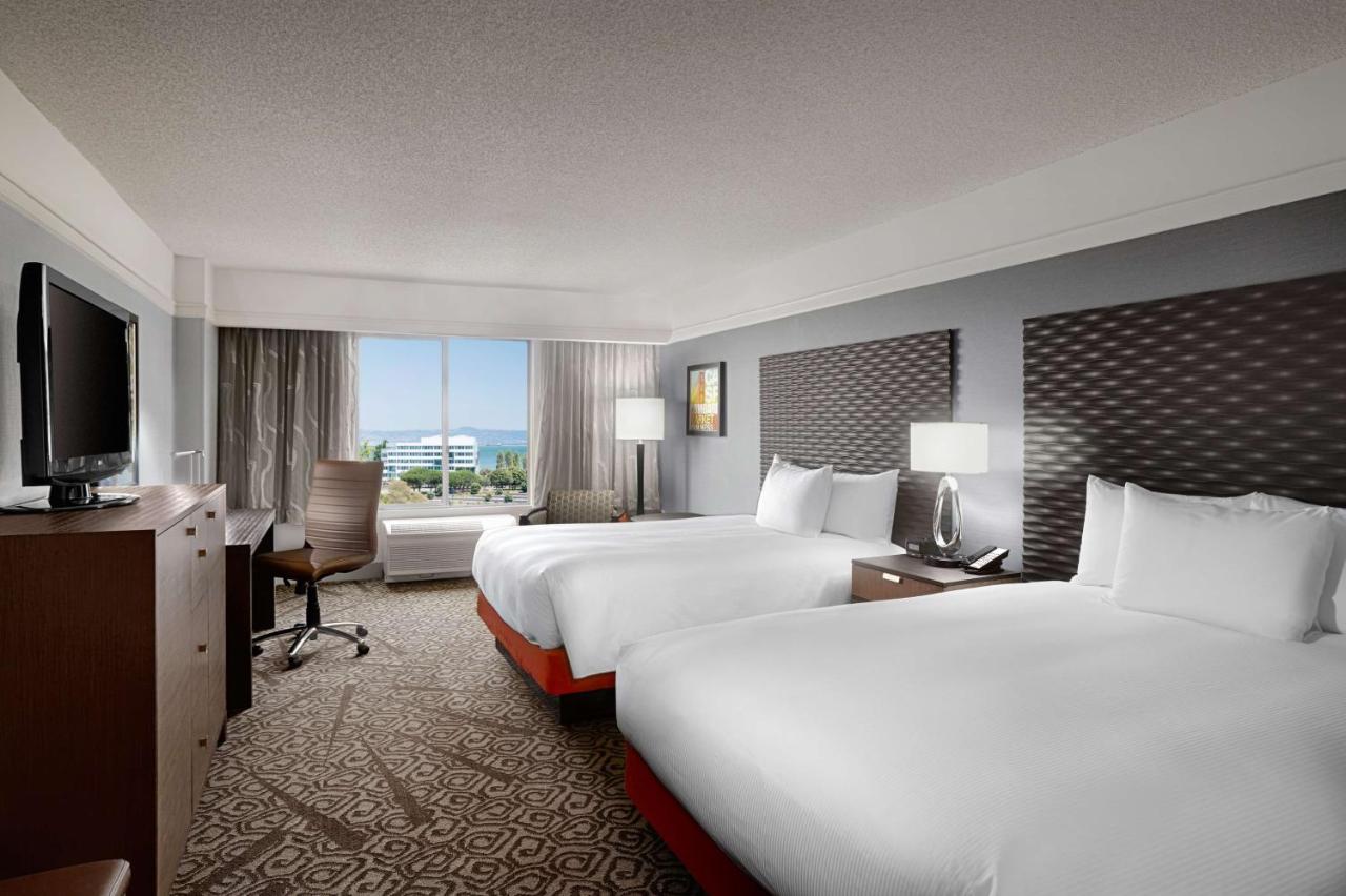 Deluxe Queen Room with Two Queen Beds Bay/Marina View - Non-Smoking at DoubleTree by Hilton San Francisco Airport North Bayfront