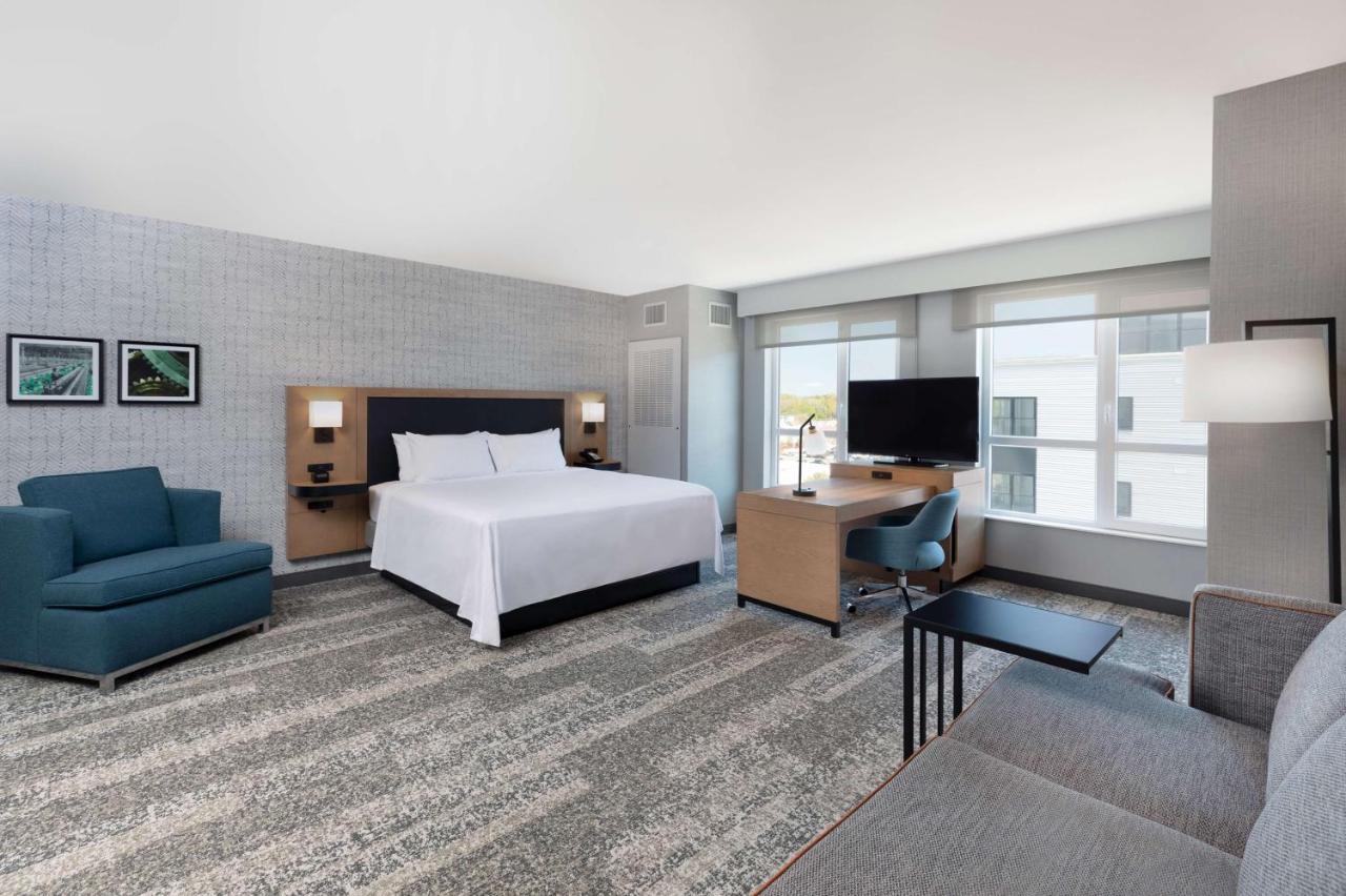  | Hampton Inn & Suites Watertown Boston, Ma