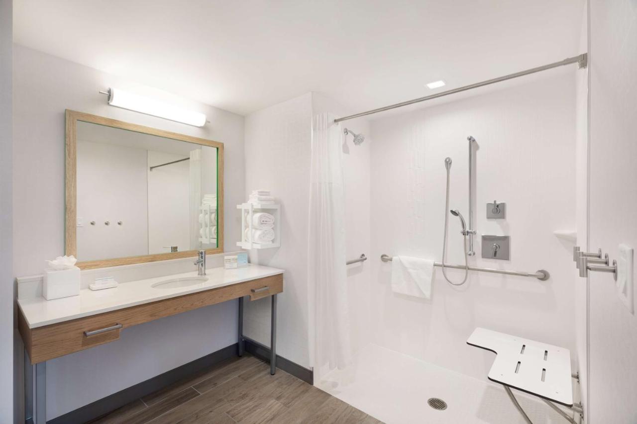  | Hampton Inn & Suites Watertown Boston, Ma