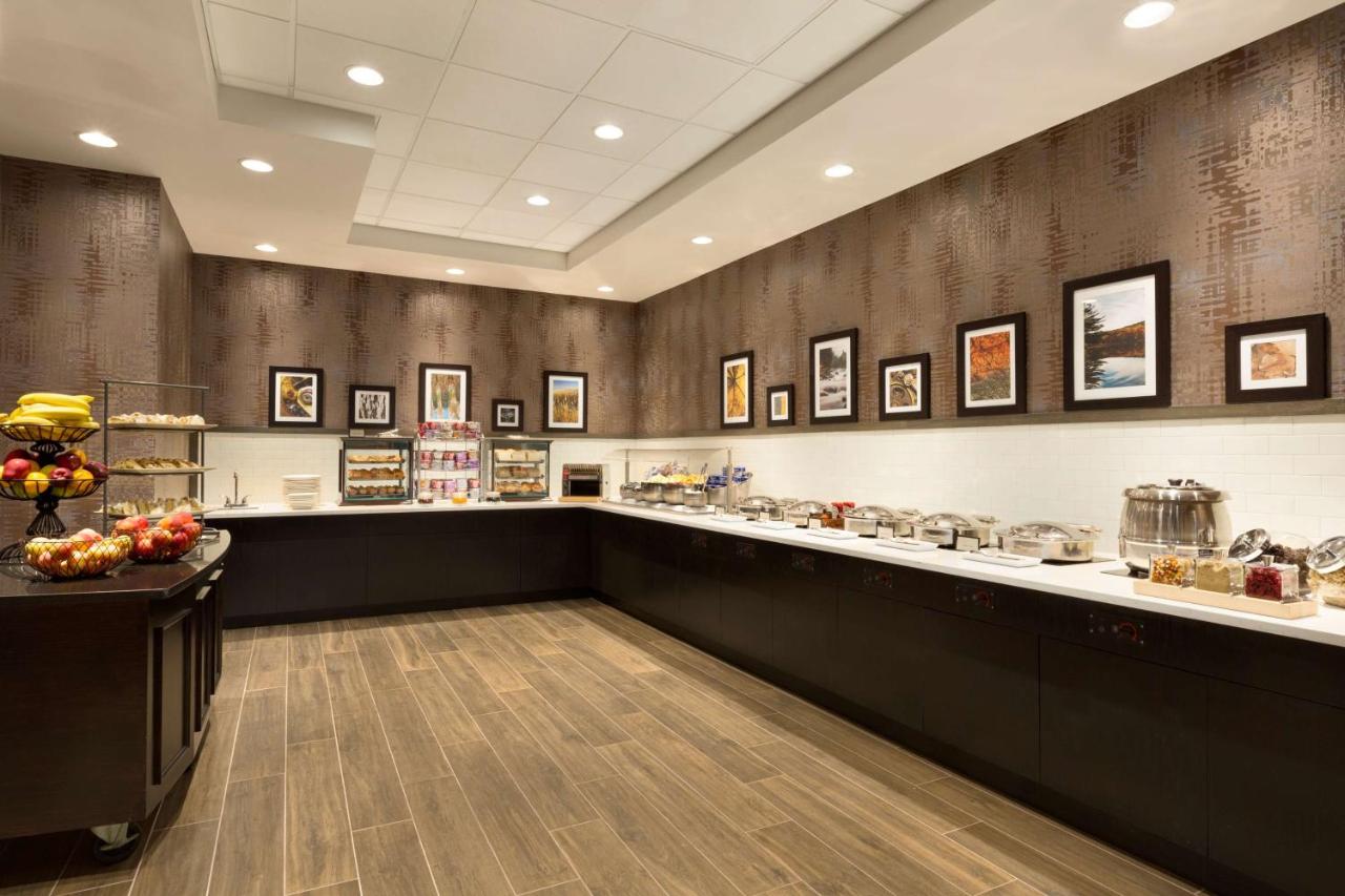 | Hilton East Brunswick