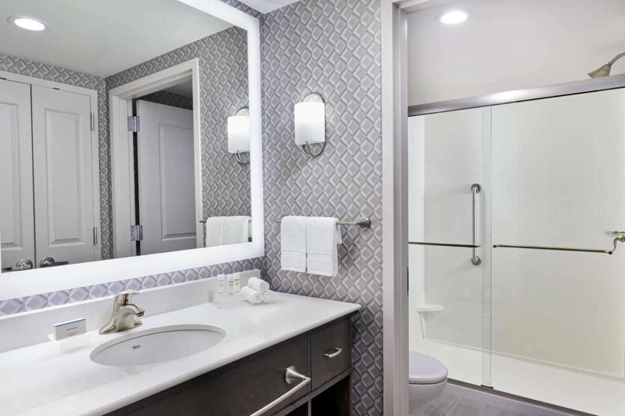 | Homewood Suites By Hilton Teaneck Glenpointe