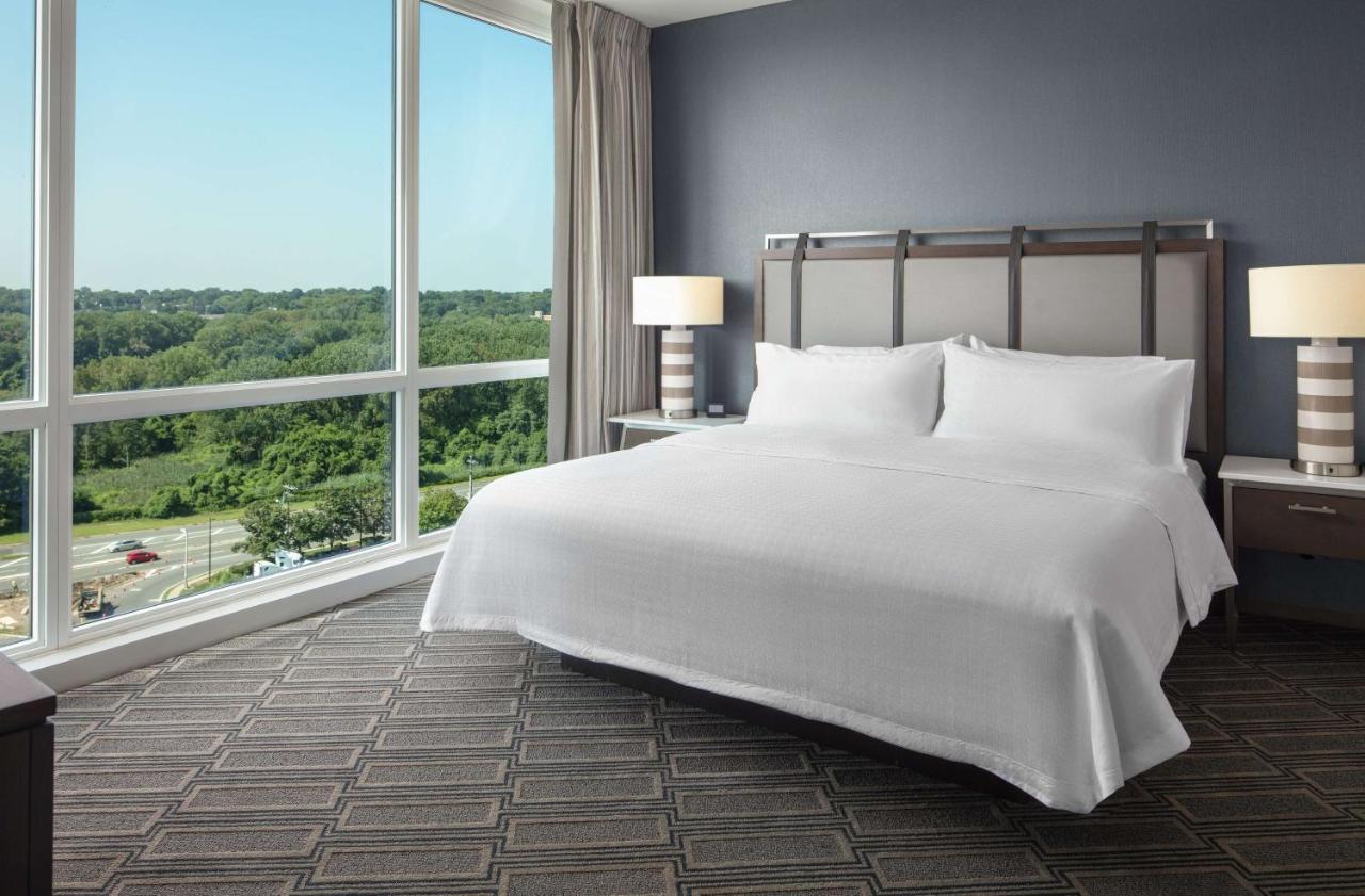 | Homewood Suites By Hilton Teaneck Glenpointe