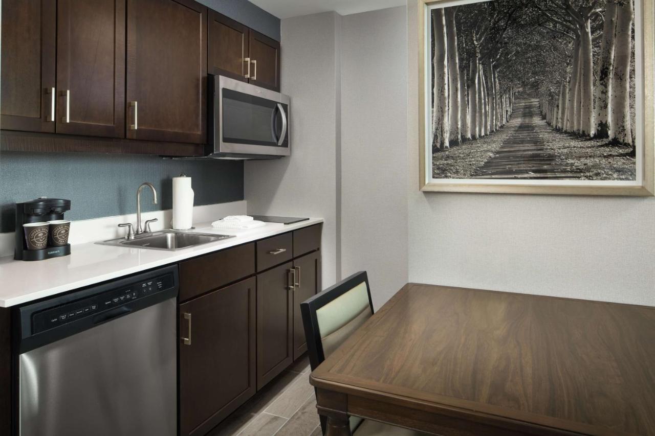 | Homewood Suites By Hilton Teaneck Glenpointe
