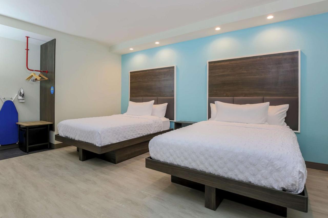 Queen Room with Two Queen Beds - Hearing Accessible at Tru By Hilton Amarillo West