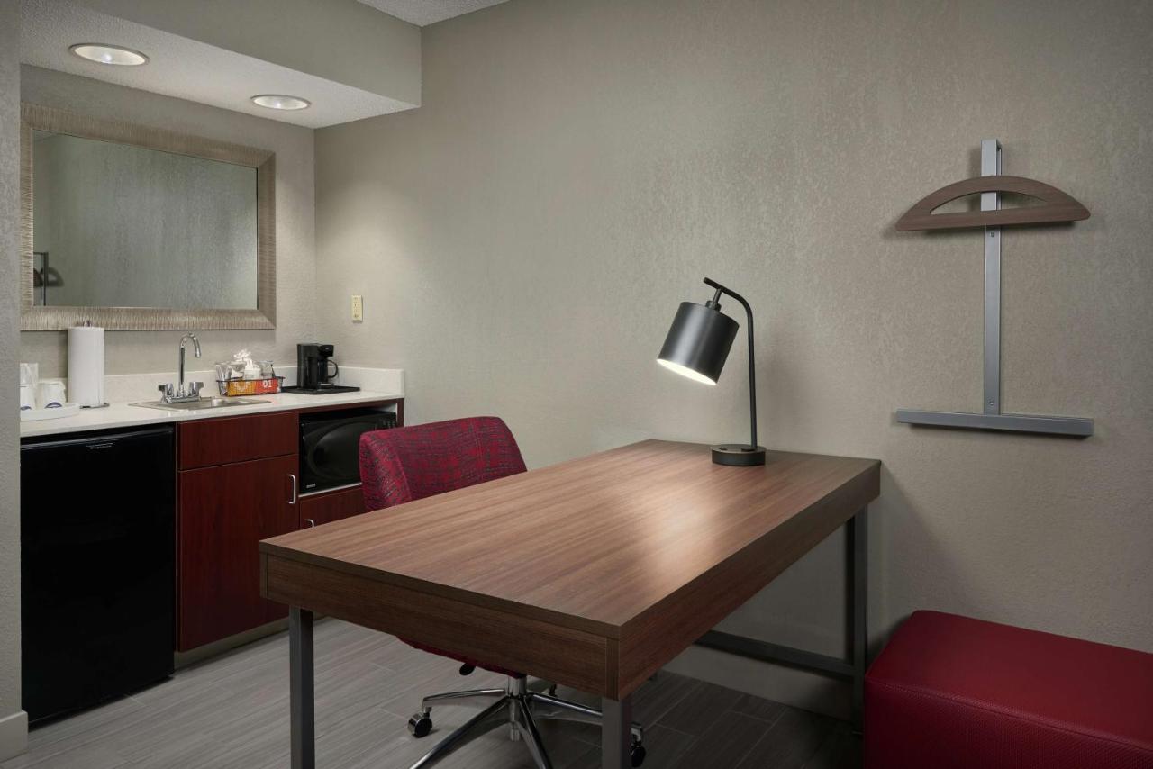 Non-Smoking King Studio Suite at Hampton Inn & Suites Oxford Anniston