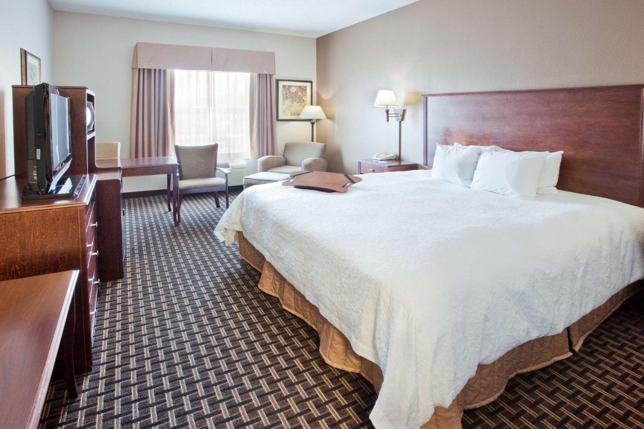 King Room - Non-Smoking at Hampton Inn & Suites Oxford Anniston