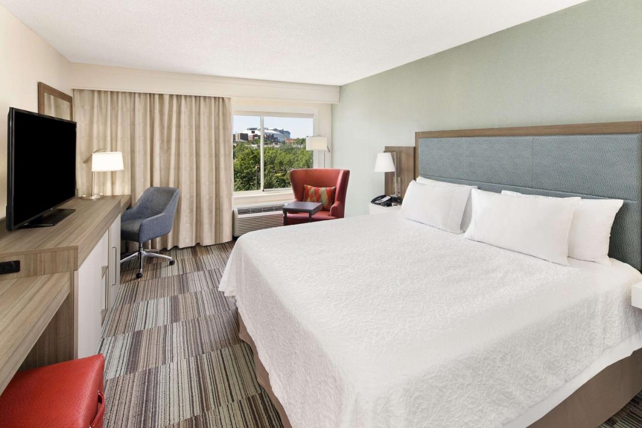 King Room - Non-Smoking at Hampton Inn Atlanta-Georgia Tech-Downtown