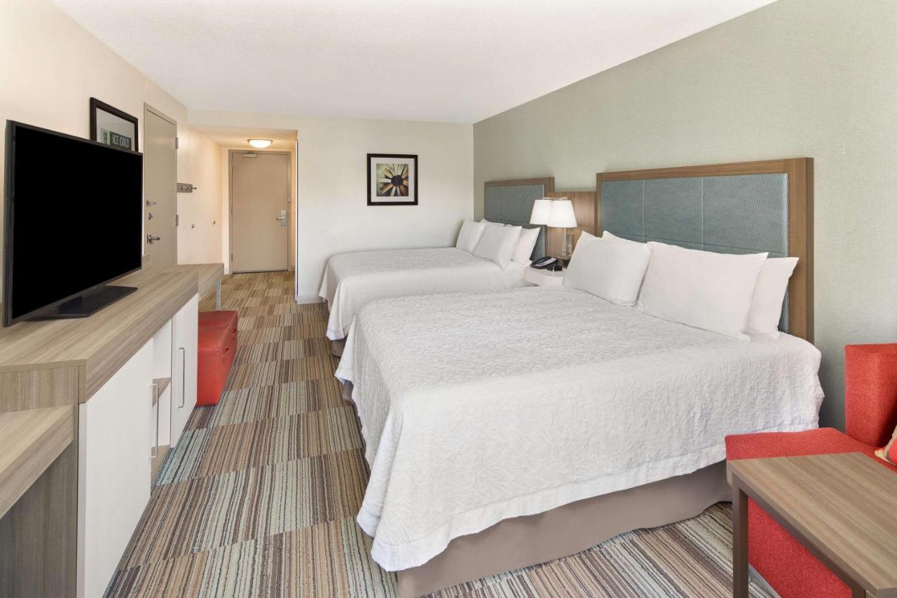 Queen Room - Non-Smoking at Hampton Inn Atlanta-Georgia Tech-Downtown