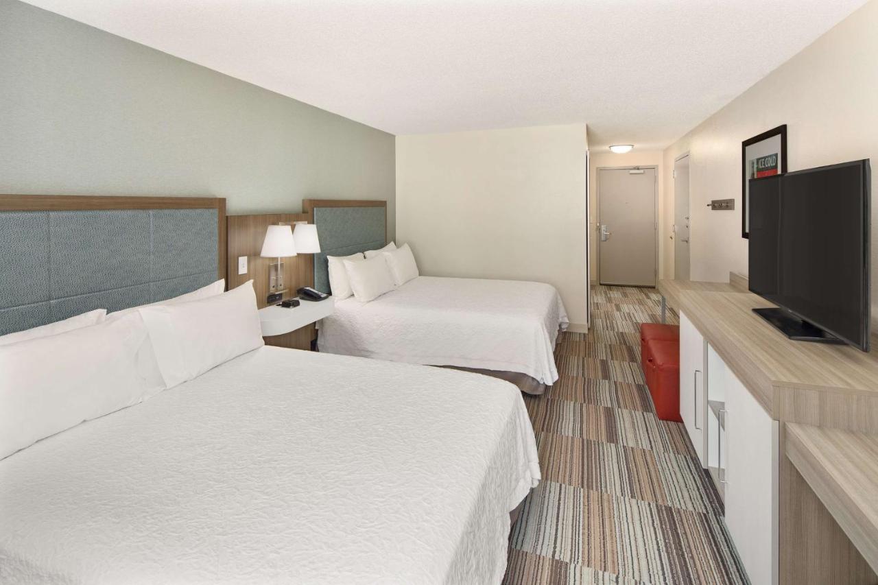 Queen Room with Bath Tub - Disability Access at Hampton Inn Atlanta-Georgia Tech-Downtown