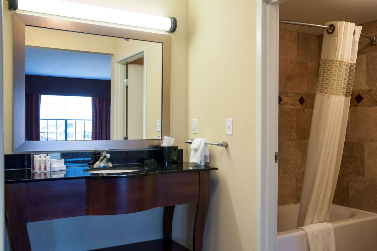 King Studio at Hampton Inn & Suites Watertown