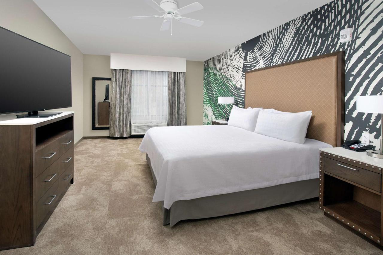 King Suite with Roll-In Shower - Mobility/Hearing Accessible/Non-Smoking at Homewood Suites by Hilton Austin Downtown