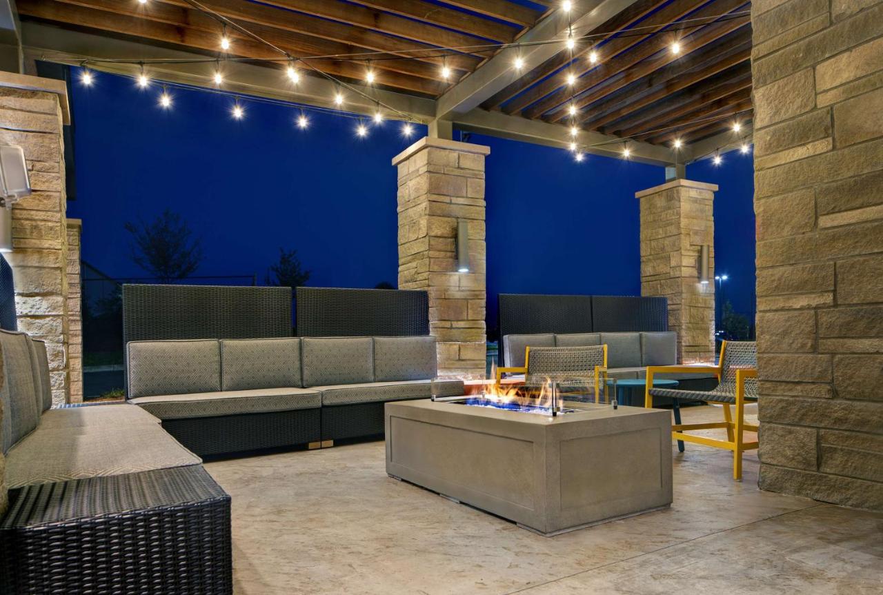 | Home2 Suites By Hilton Asheville Airport