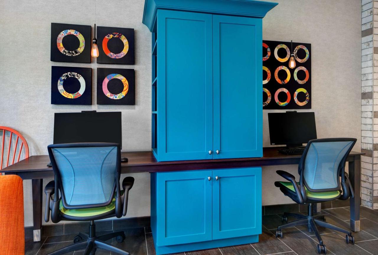 | Home2 Suites By Hilton Asheville Airport
