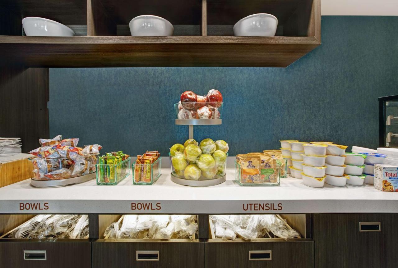 | Home2 Suites By Hilton Asheville Airport