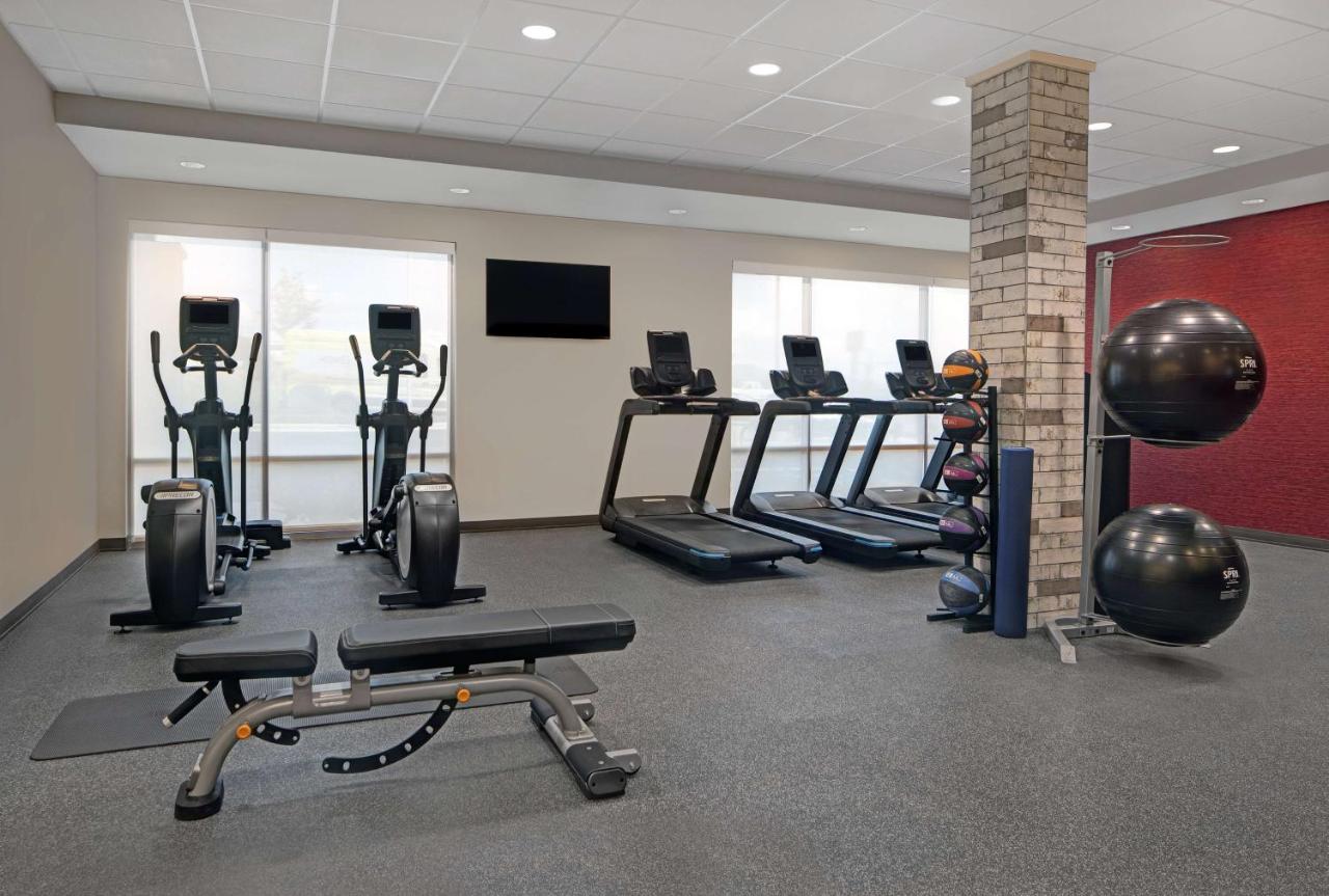 | Home2 Suites By Hilton Asheville Airport