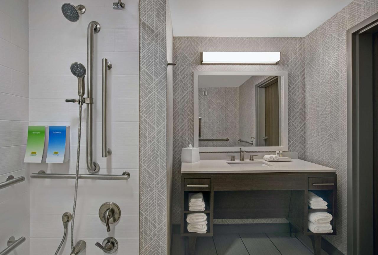 | Home2 Suites By Hilton Asheville Airport