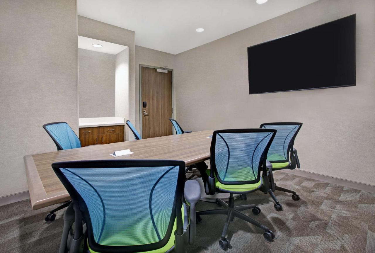 | Home2 Suites By Hilton Asheville Airport