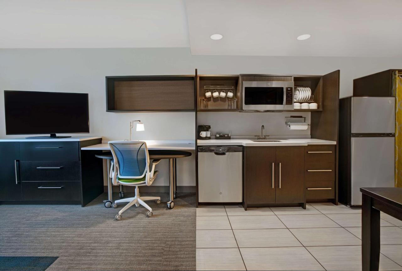 | Home2 Suites By Hilton Asheville Airport