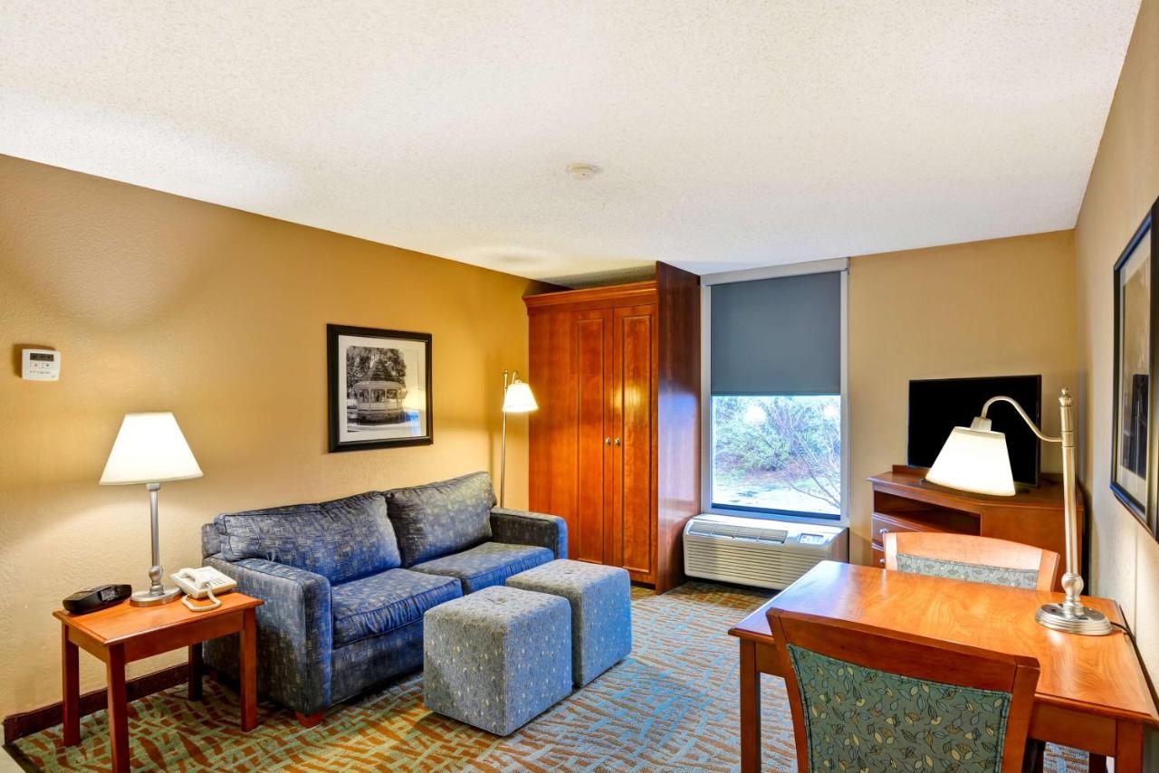 One-Bedroom Suite - Non-Smoking at Hampton Inn Hendersonville
