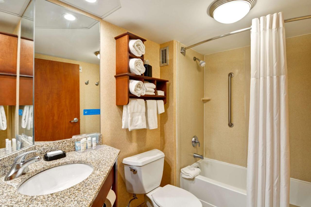 King Study with Sofa Bed - Non-Smoking  at Hampton Inn Hendersonville