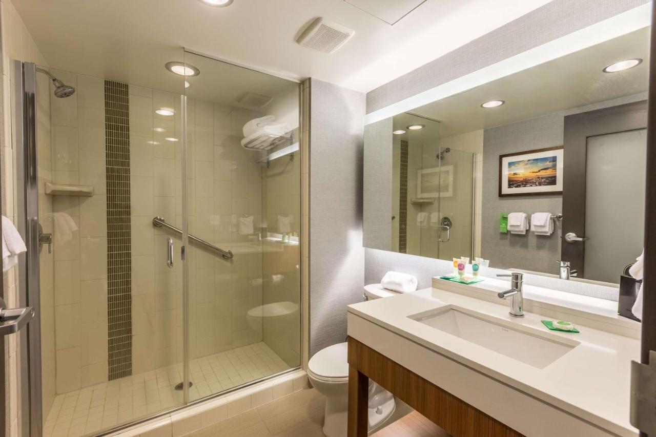 King Room at DoubleTree by Hilton Asheville Downtown