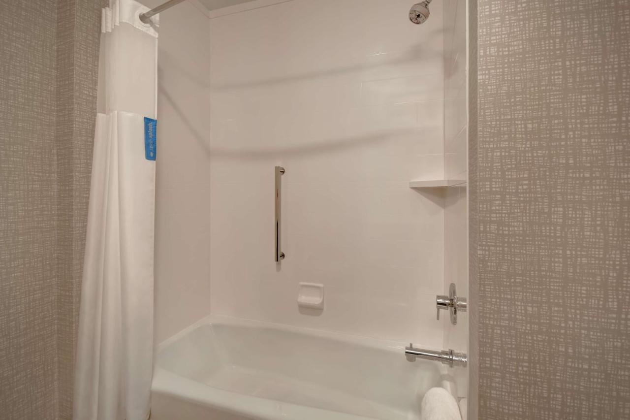  | Hampton Inn Pleasant View