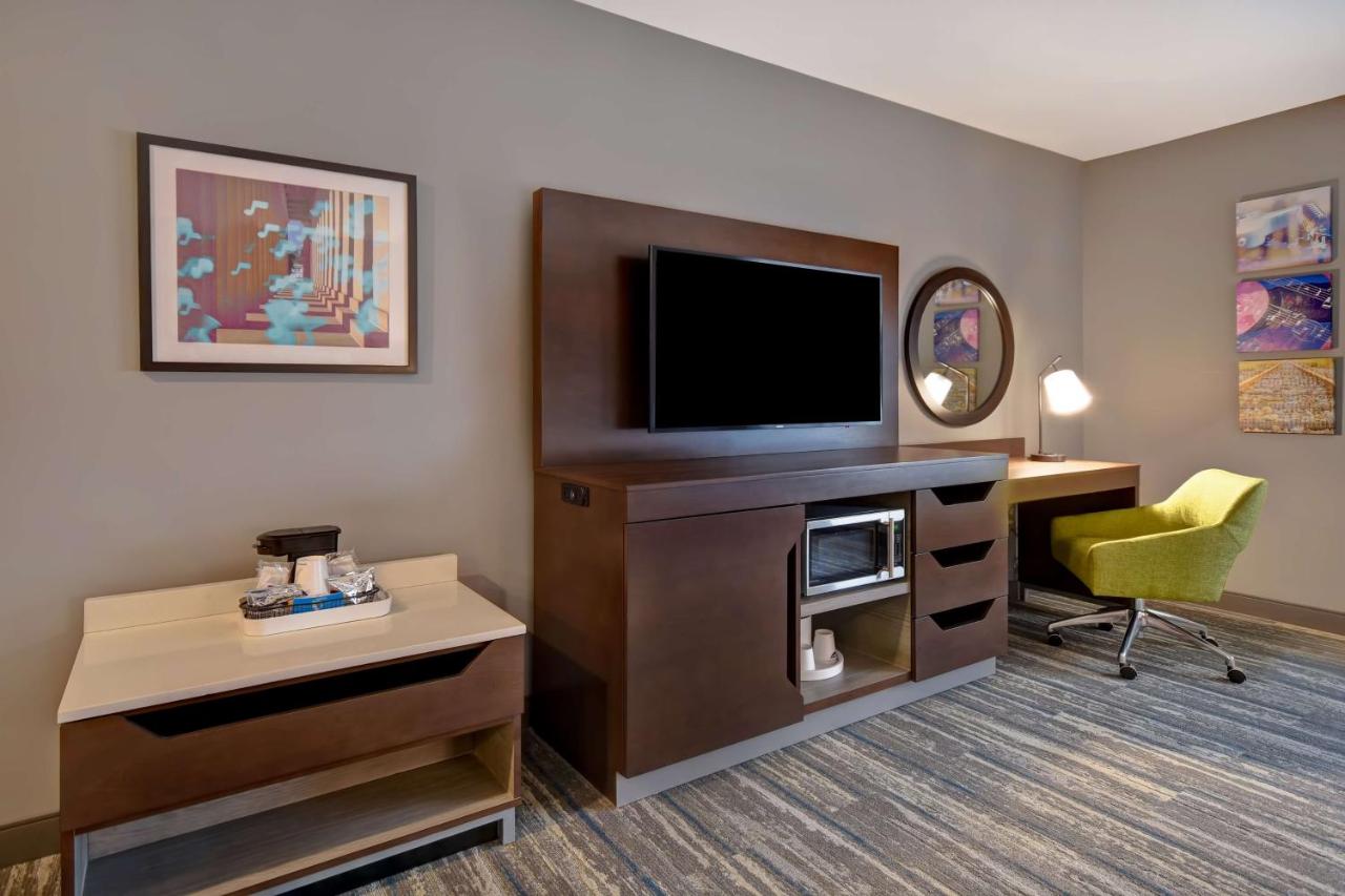  | Hampton Inn Pleasant View