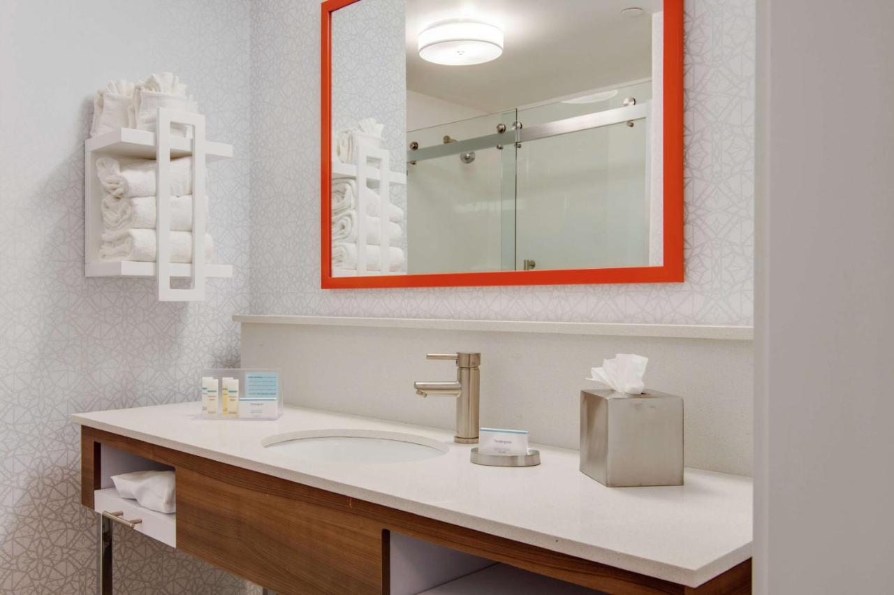 King Room - Non-Smoking at Hampton Inn & Suites Nashville North Skyline