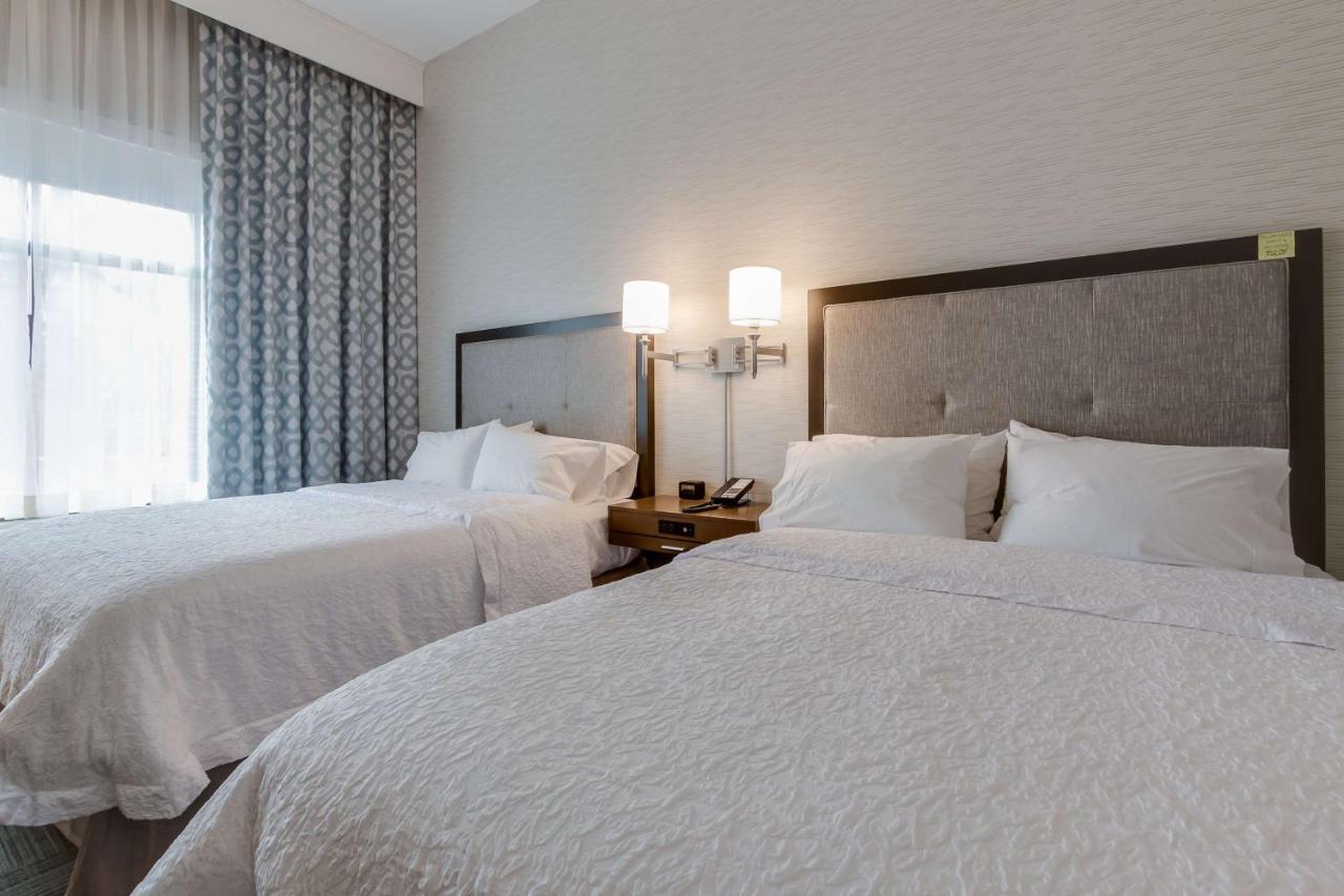 Queen Room with Two Queen Beds - Non-Smoking at Hampton Inn White House