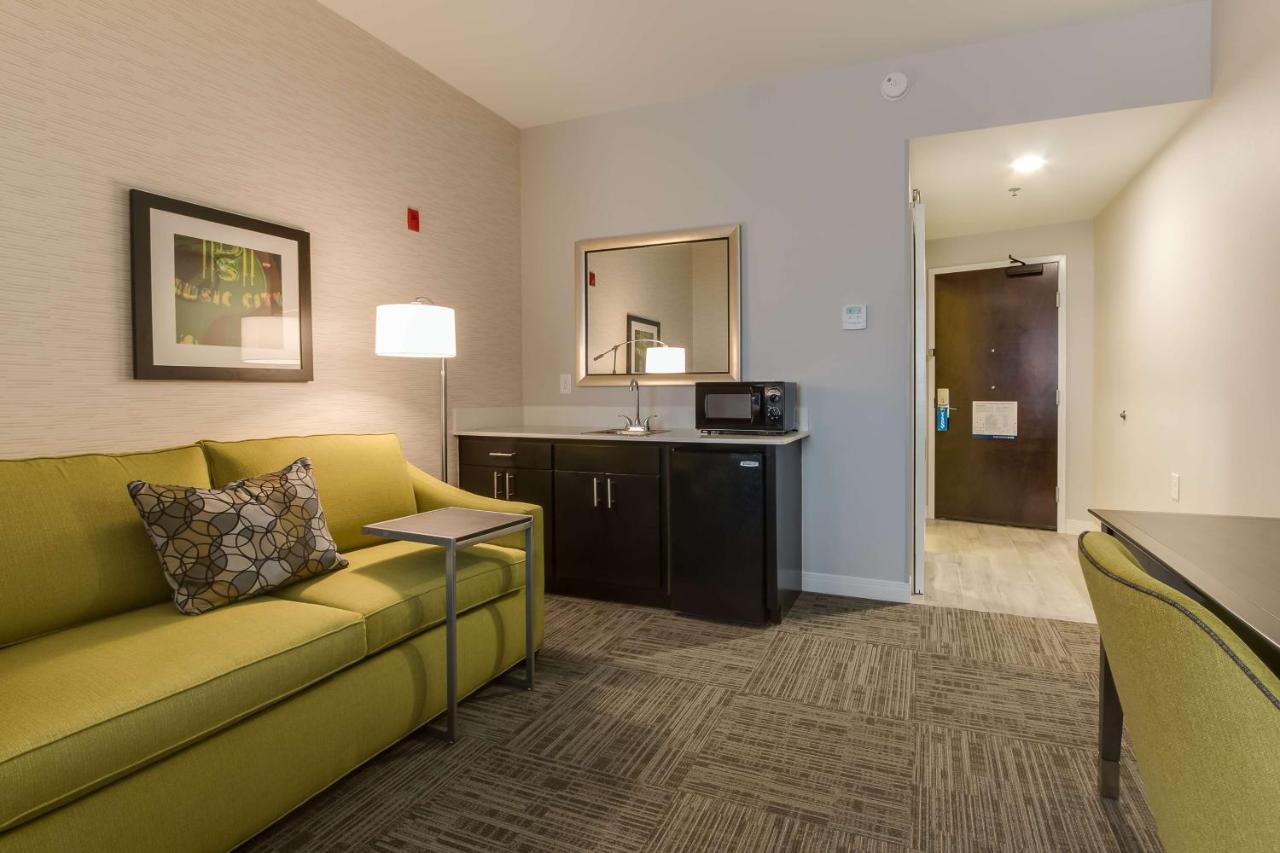 Queen Studio Suite - Non-Smoking at Hampton Inn White House