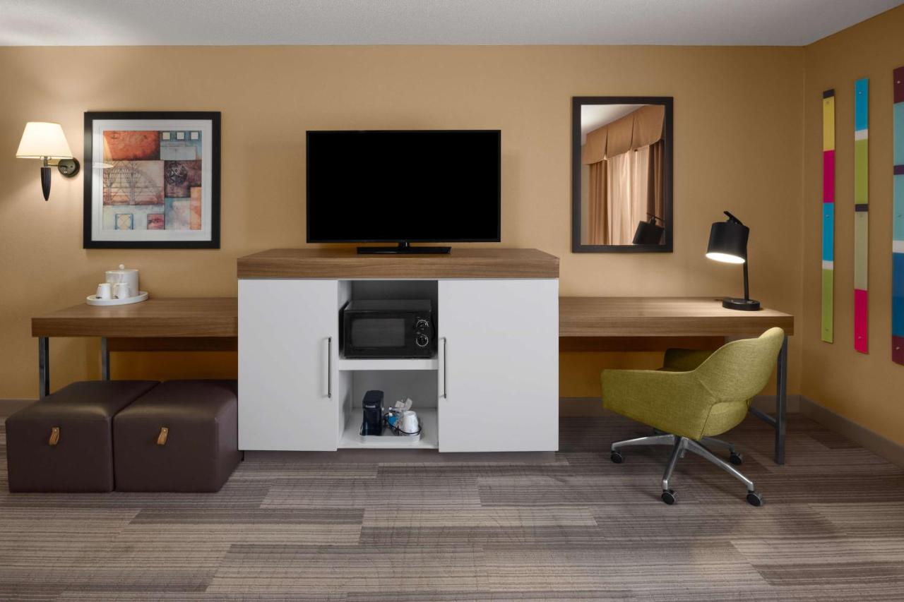 Queen Room with Two Queen Beds at Hampton Inn & Suites Banning-Beaumont