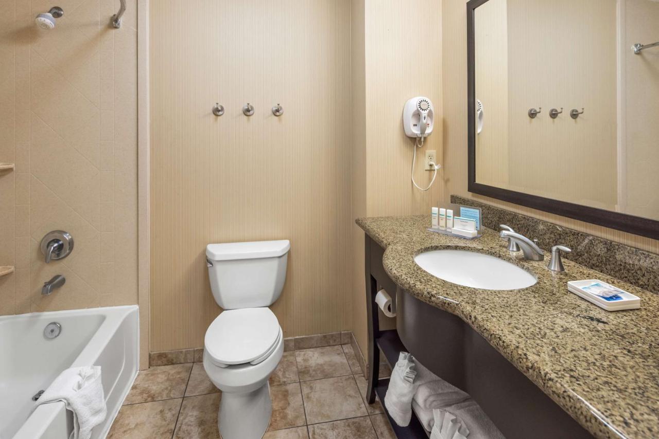 King Room at Hampton Inn & Suites Banning-Beaumont