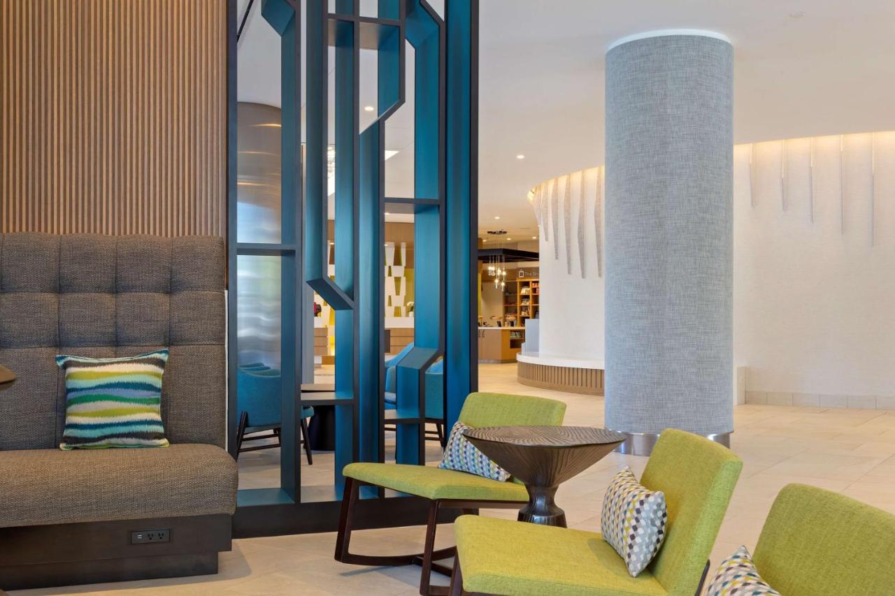 | Hilton Garden Inn Boston Brookline, Ma
