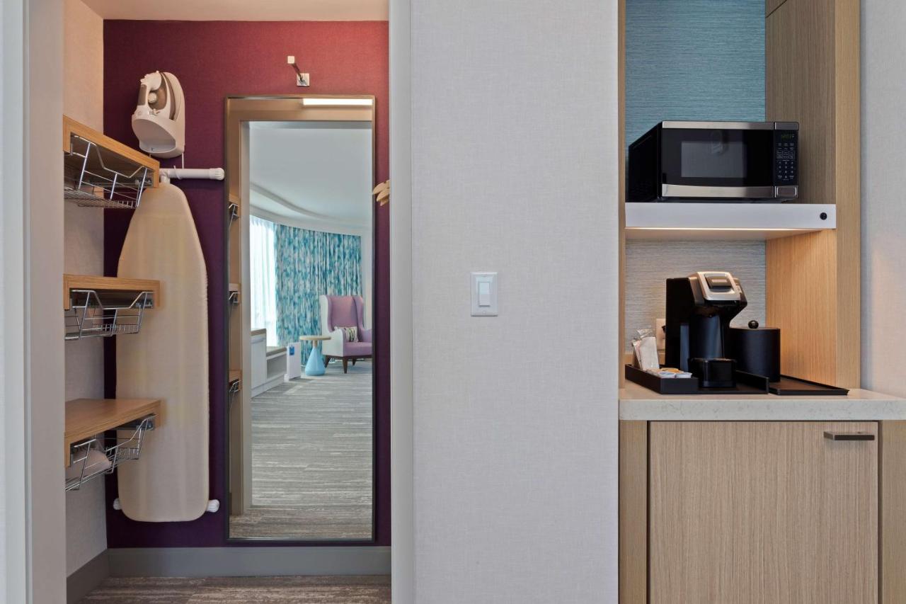 | Hilton Garden Inn Boston Brookline, Ma
