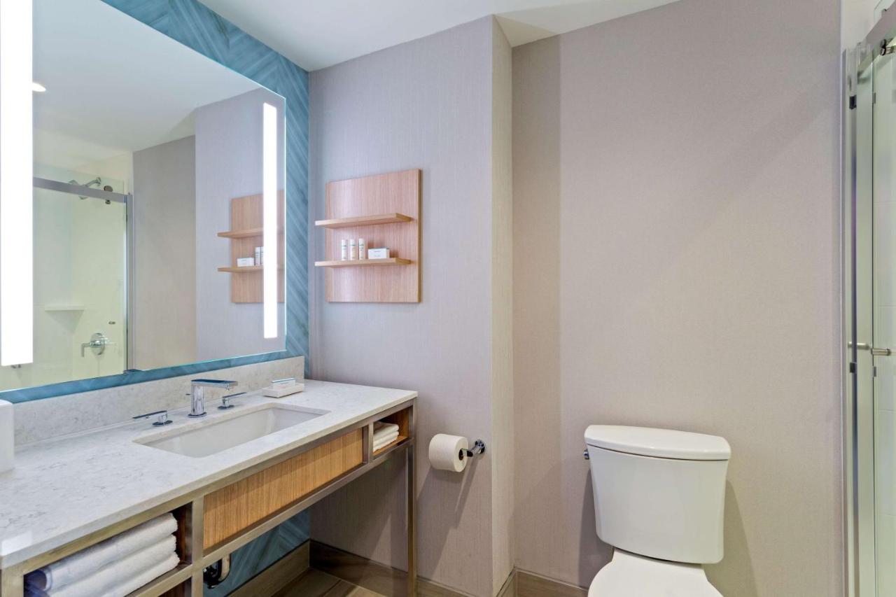 | Hilton Garden Inn Boston Brookline, Ma