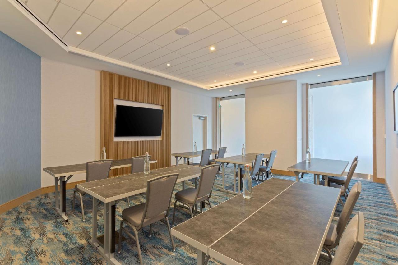 | Hilton Garden Inn Boston Brookline, Ma