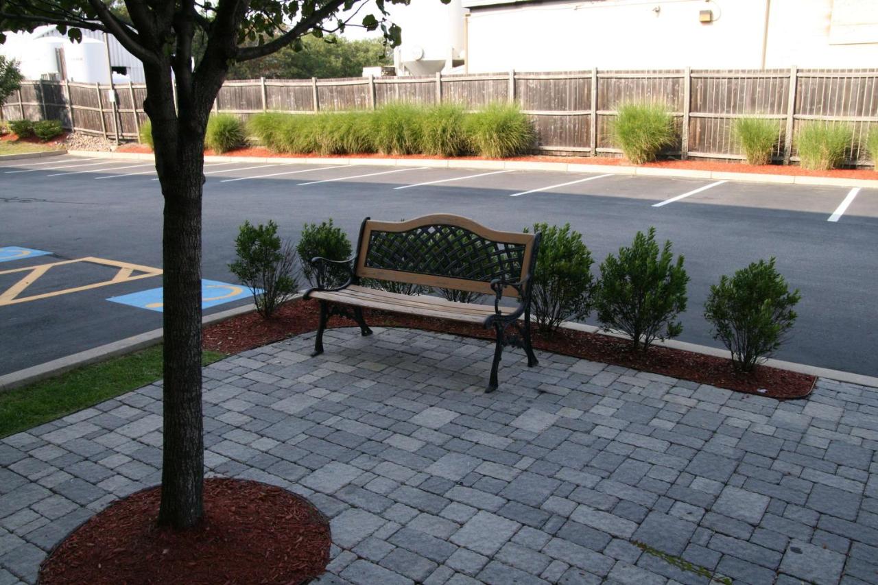 | Hampton Inn Boston/Braintree