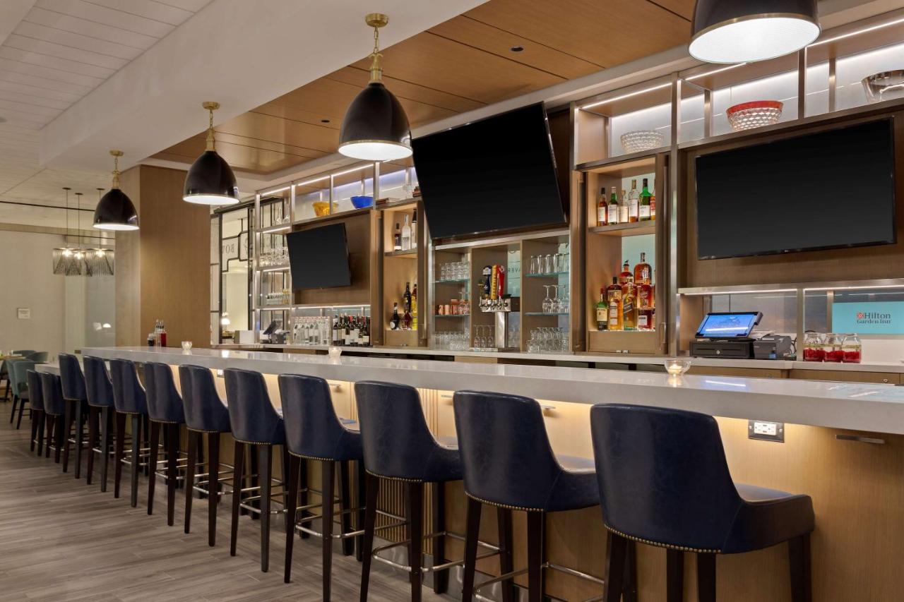 | Hilton Garden Inn Boston Brookline, Ma