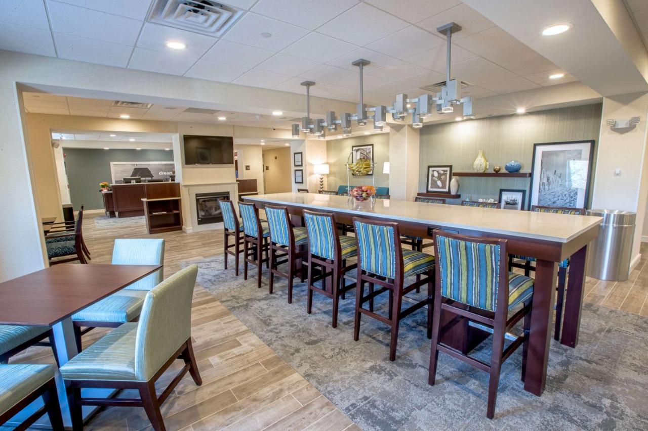 | Hampton Inn by Hilton Amesbury, MA