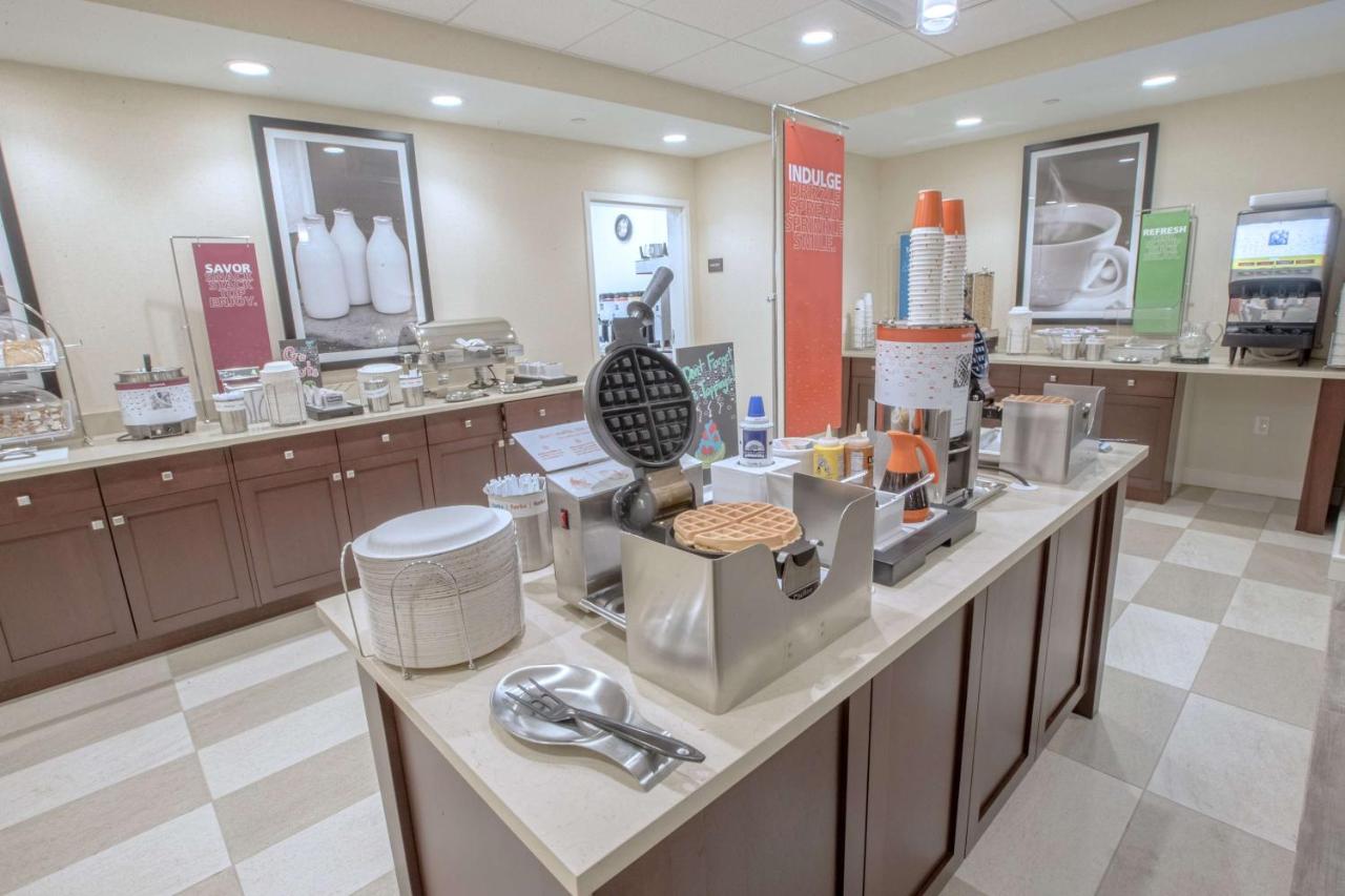 | Hampton Inn by Hilton Amesbury, MA