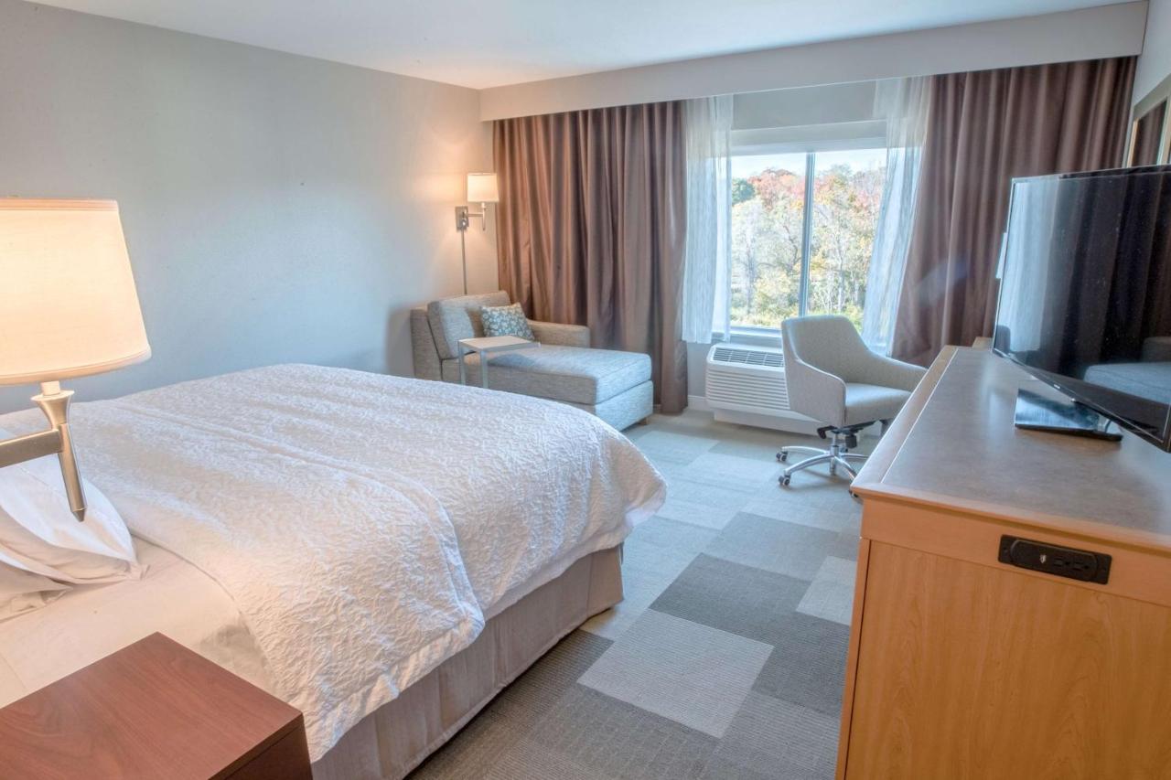 | Hampton Inn by Hilton Amesbury, MA
