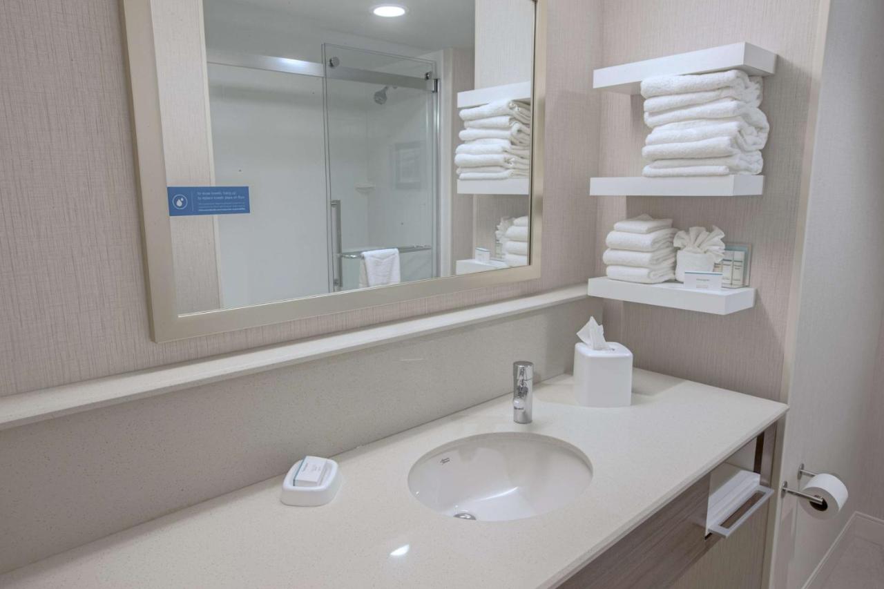 | Hampton Inn by Hilton Amesbury, MA