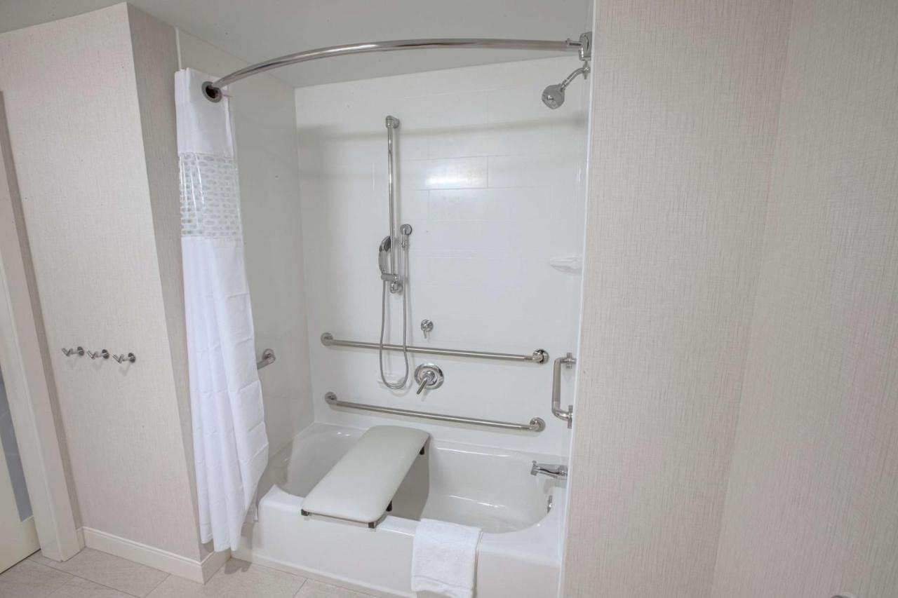 | Hampton Inn by Hilton Amesbury, MA