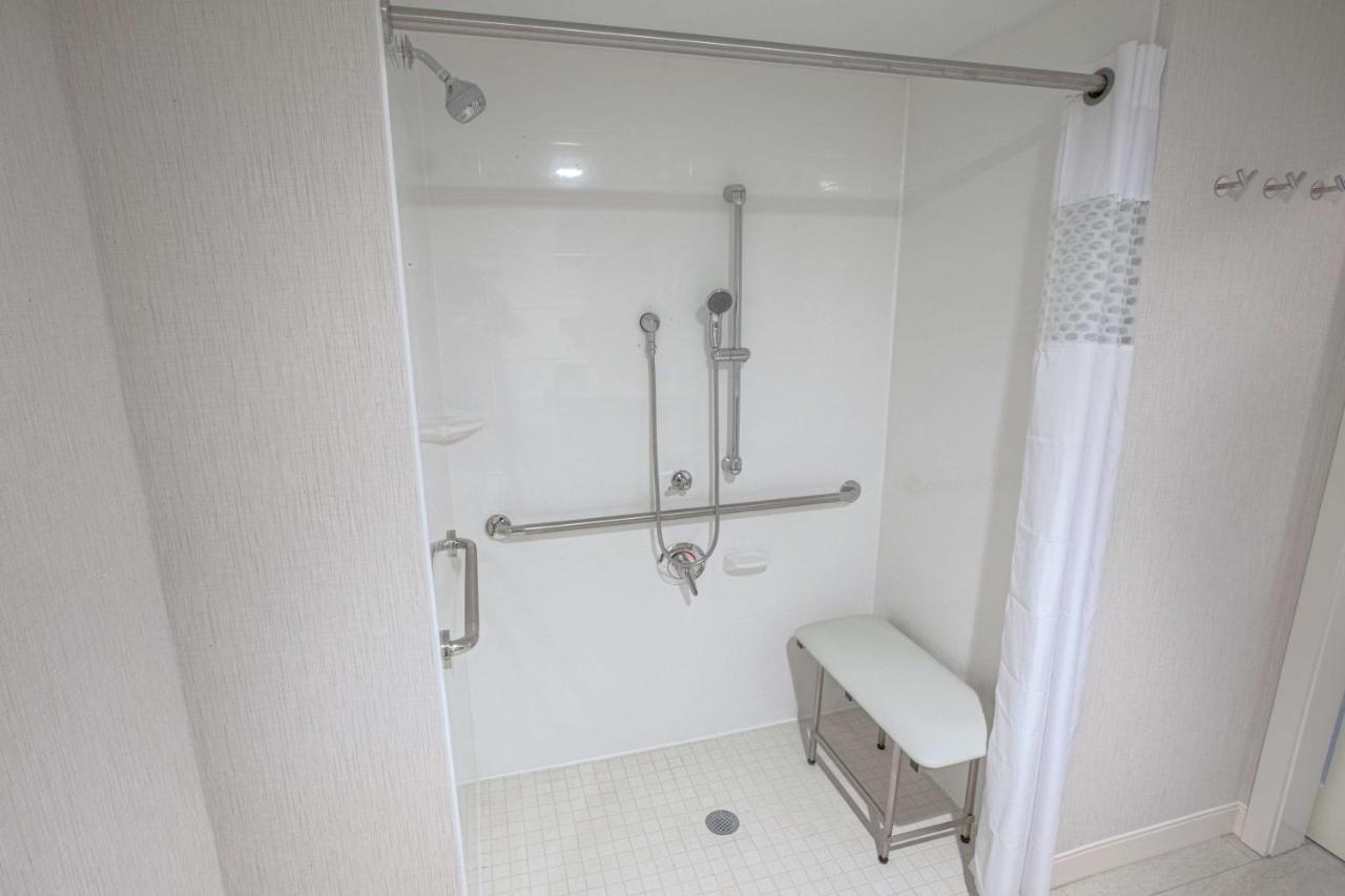 | Hampton Inn by Hilton Amesbury, MA