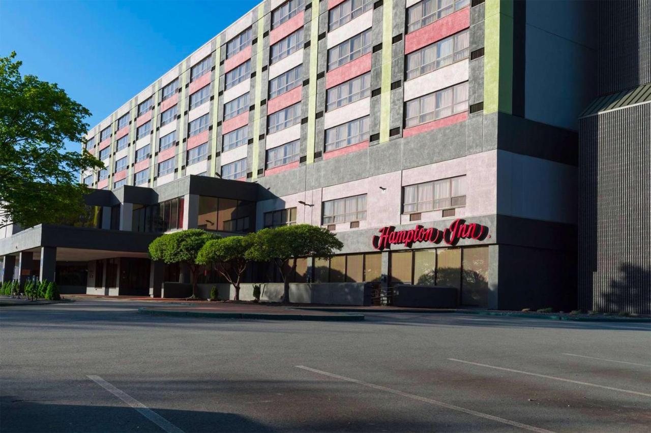 | Hampton Inn Boston-Natick