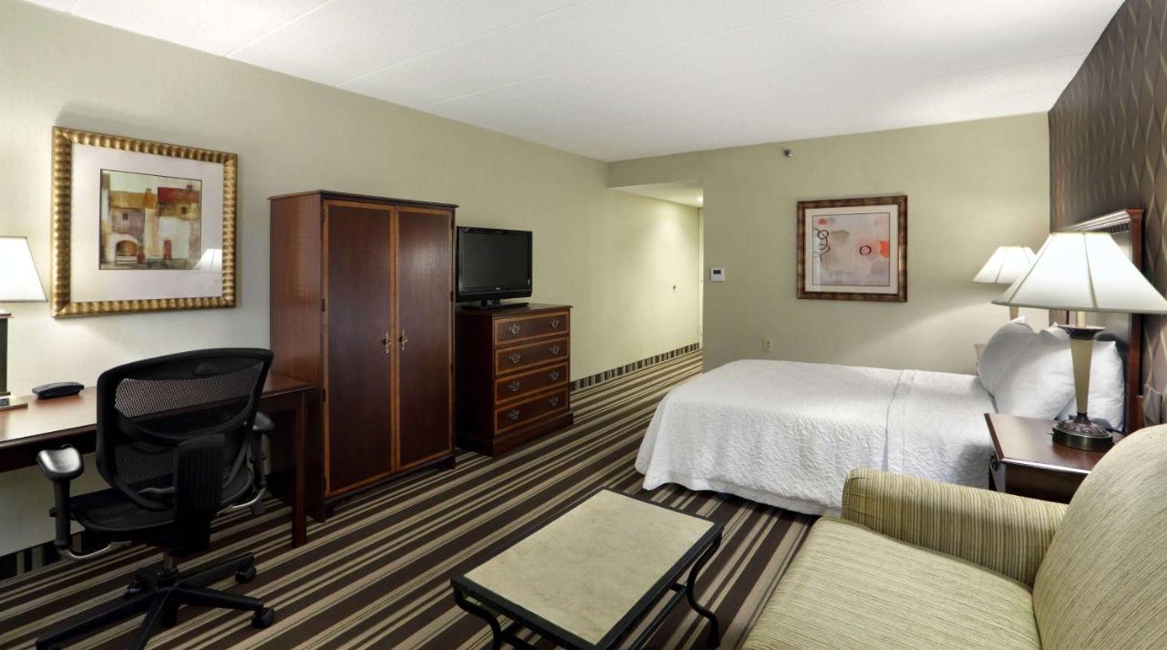 | Hampton Inn Boston-Natick