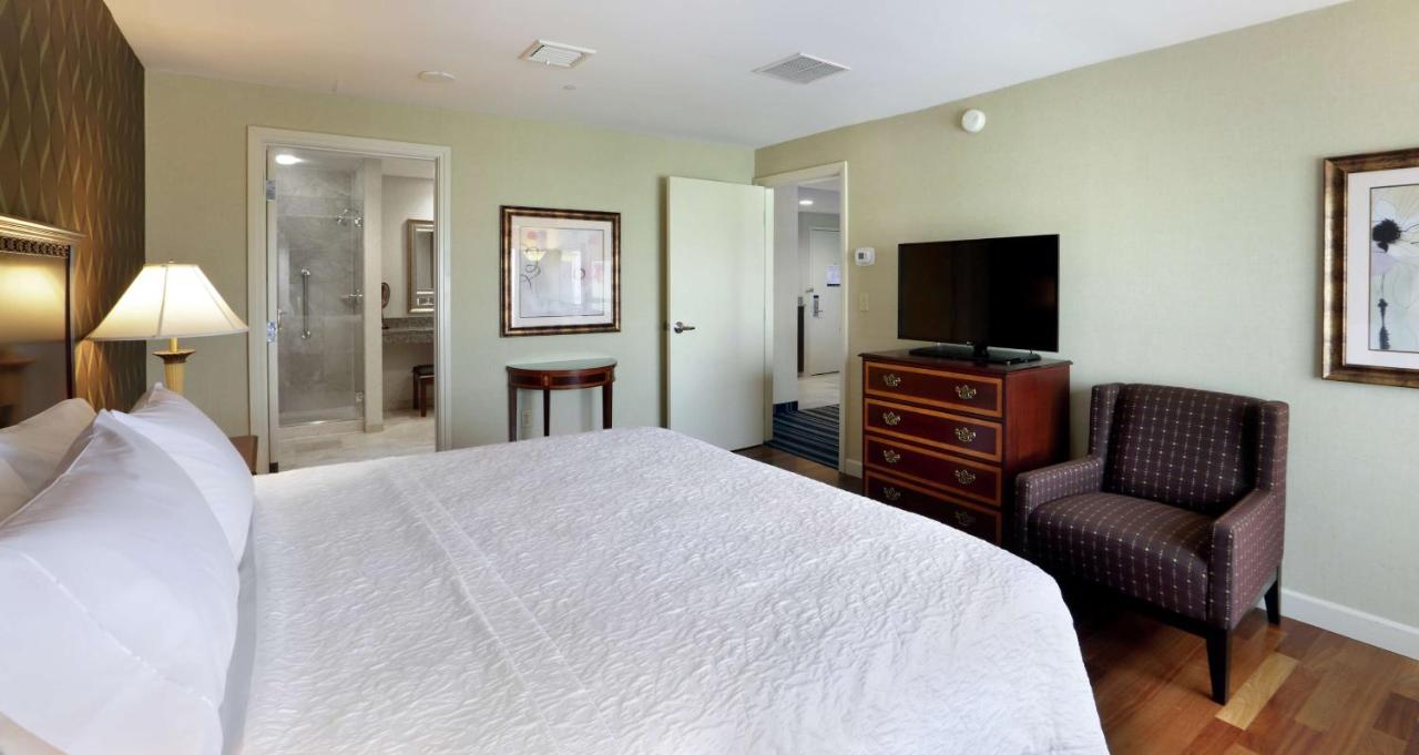 | Hampton Inn Boston-Natick